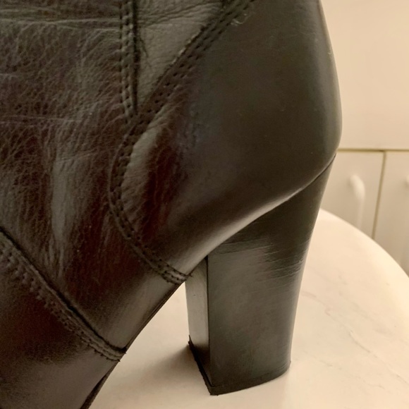 Aldo leather boots in very good condition preowned and clean - Picture 7 of 9